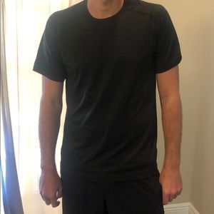 Lululemon metal vent tech